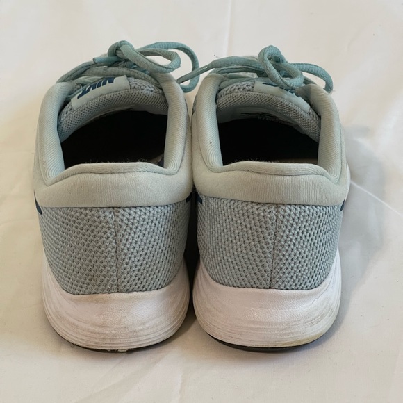 Nike Women's Revolution 4 Running Shoe Ocean Bliss/Blue Force/Glacier Blue SZ 7 - Picture 5 of 13